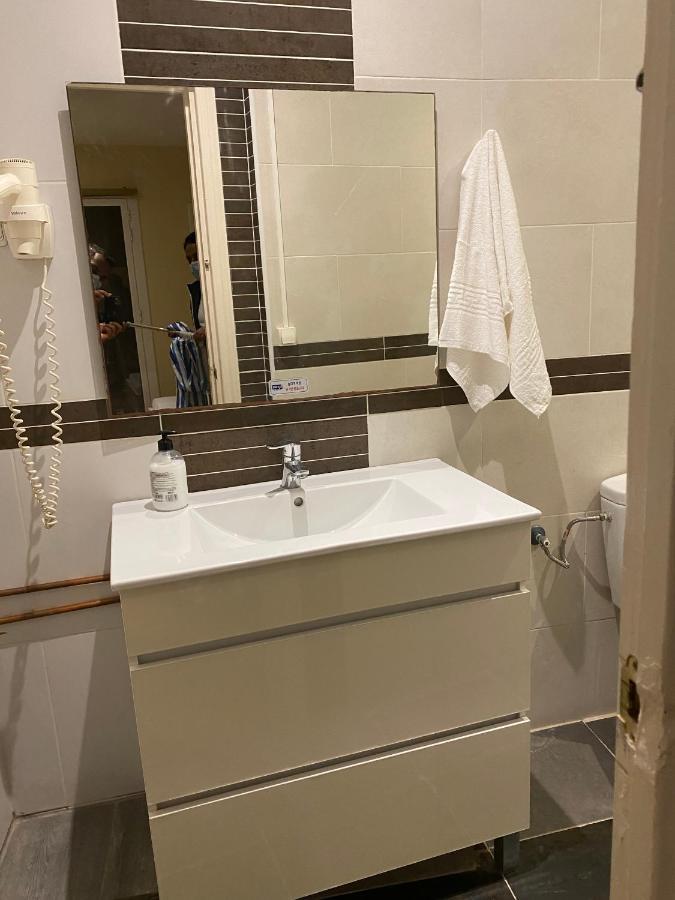 Dreibettzimmer mit eigenem Bad
