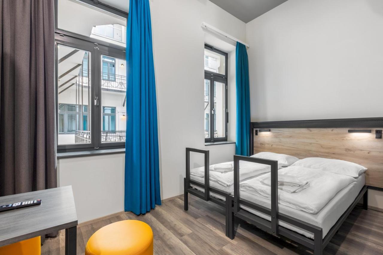 Twin Room,1295677459:JPEG