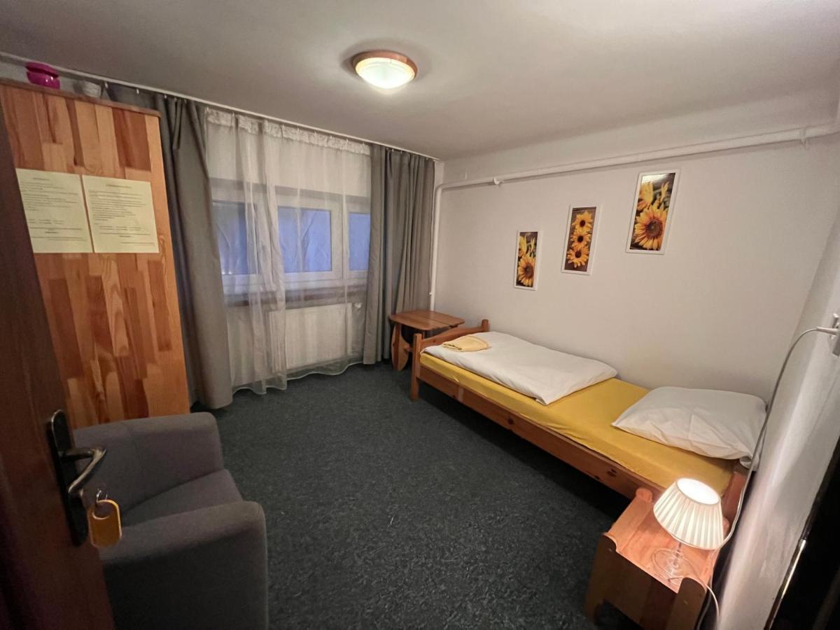 Einzelzimmer mit Gemeinschaftsbad