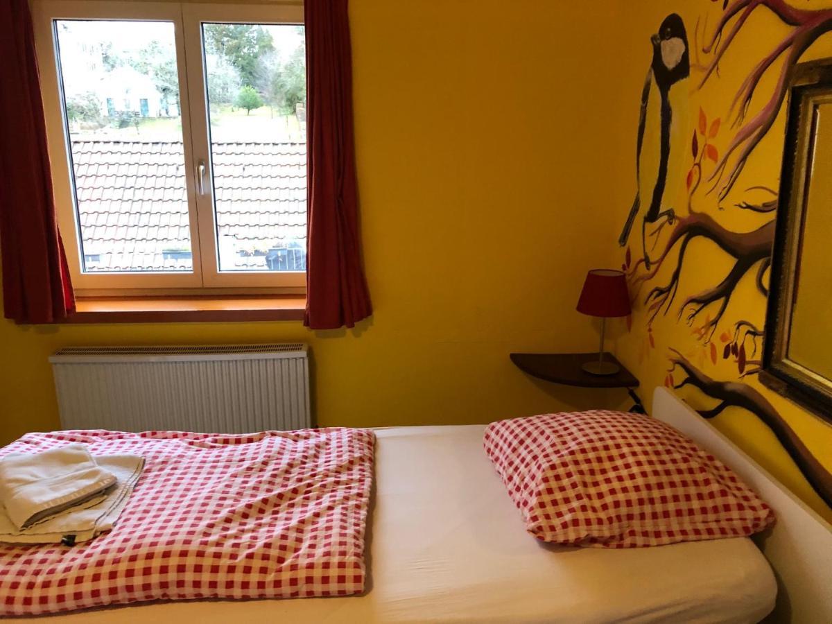 Zweibettzimmer mit Bad