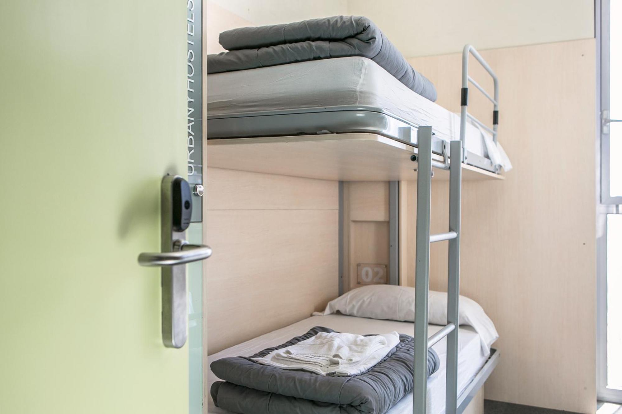 Zweibettzimmer mit eigenem Bad
