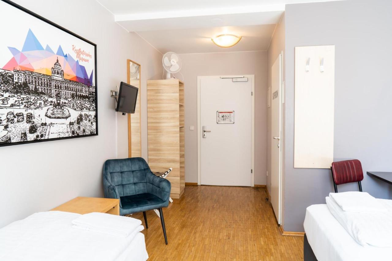 Einzelbett im gemischten Schlafsaal