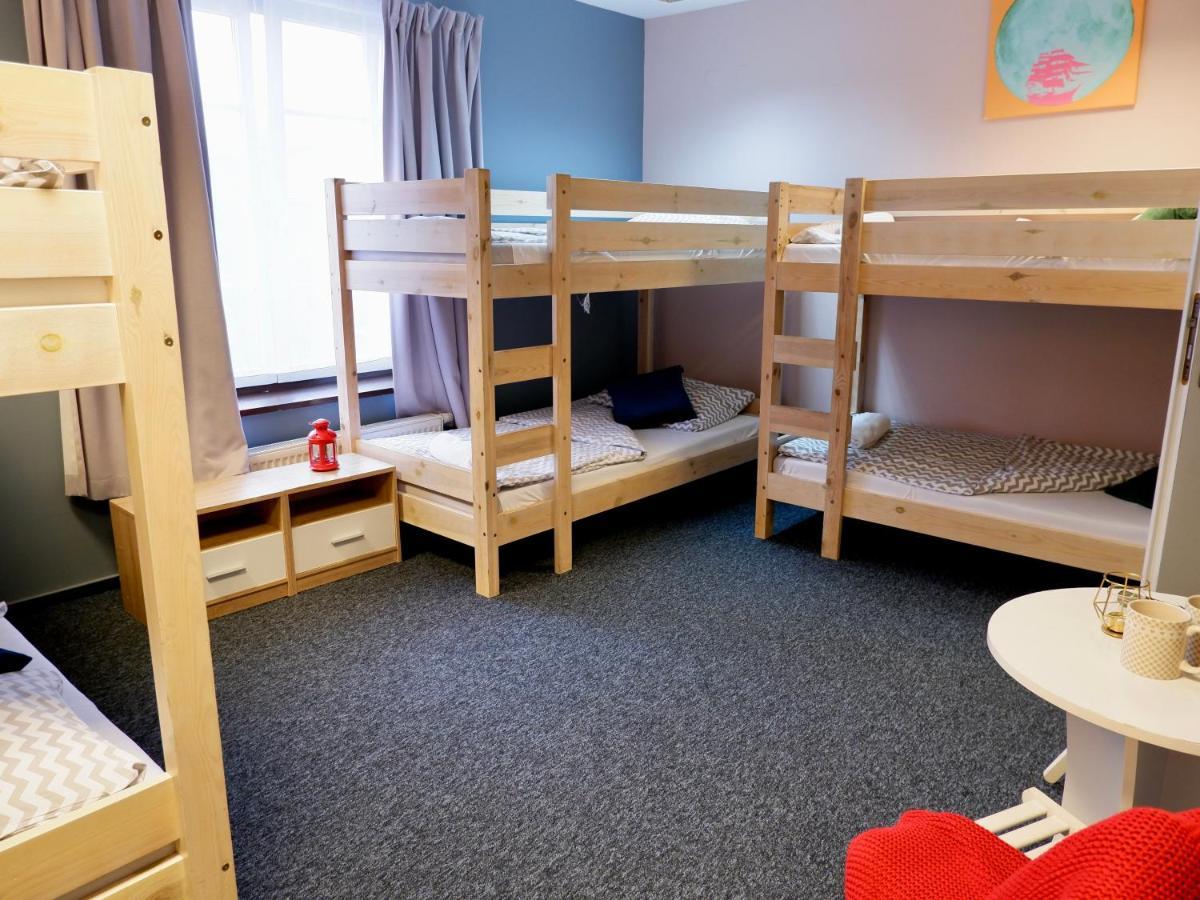 6-Bett-Zimmer mit Gemeinschaftsbad