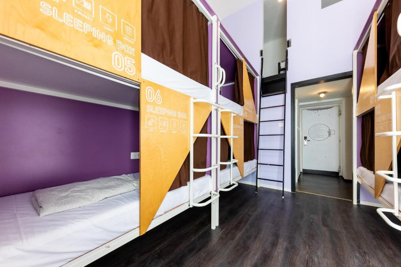 Bett im 8-Bett-Schlafsaal mit eigenem Bad