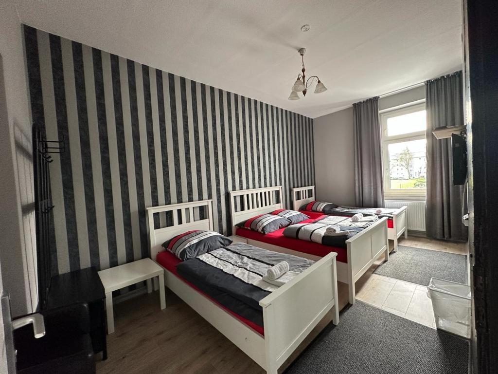 Familienzimmer mit Gemeinschaftsbad