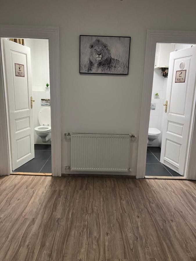 Etagenbett im Schlafsaal für Frauen