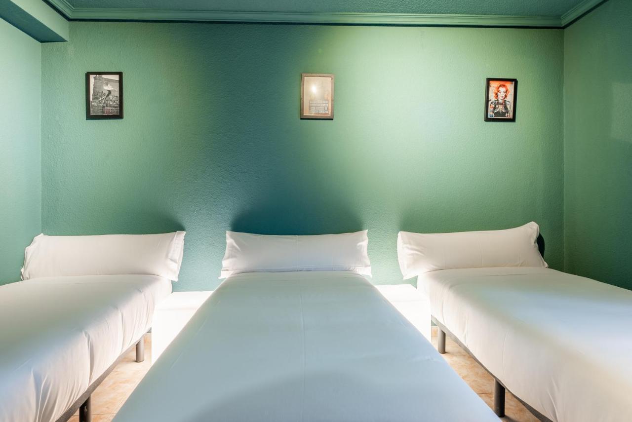 Dreibettzimmer mit Gemeinschaftsbad