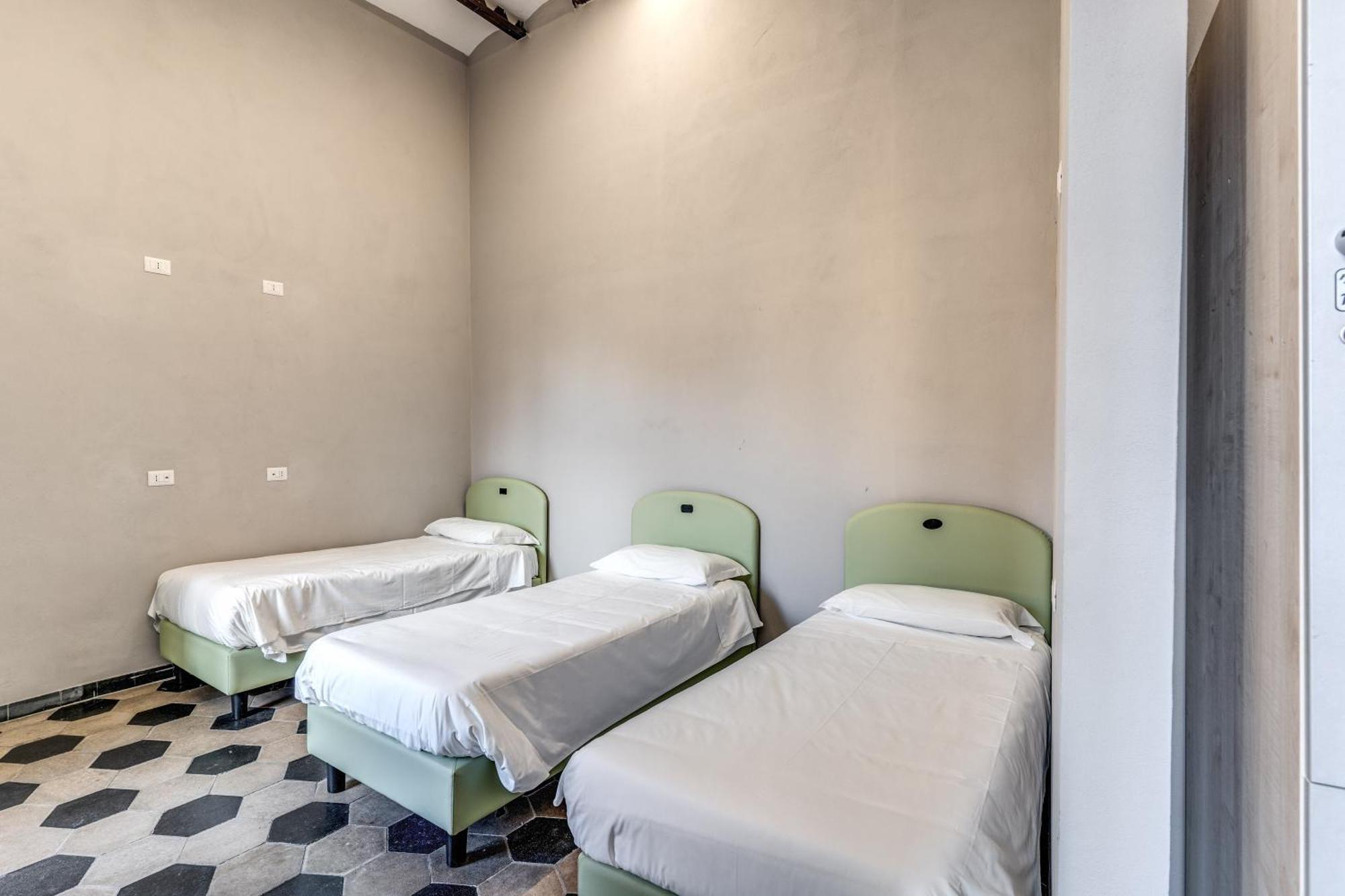 Vierbettzimmer mit Gemeinschaftsbad
