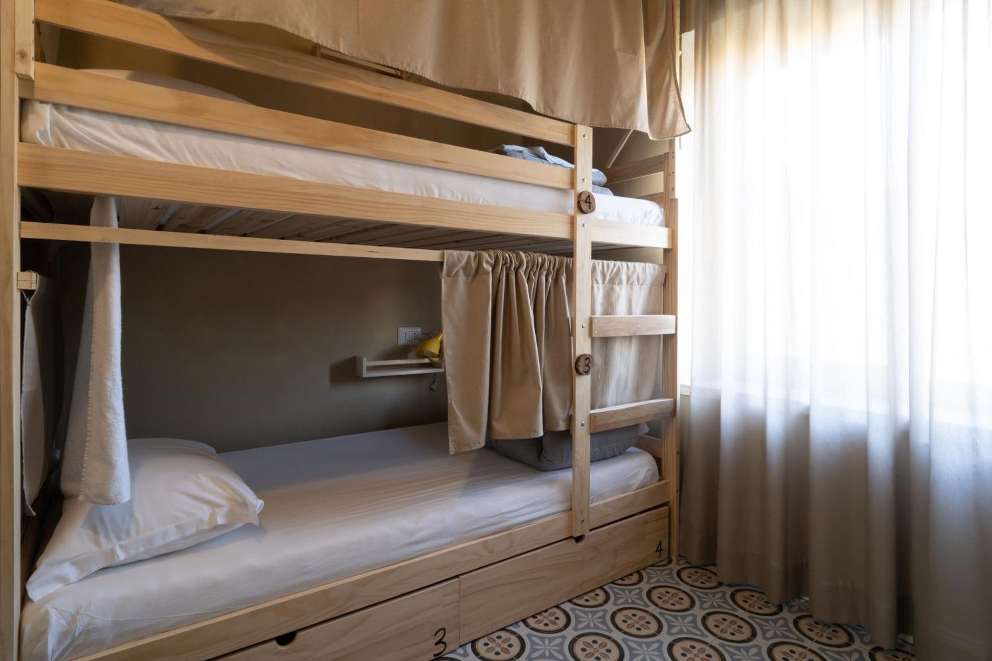 Bett im Frauenschlafsaal mit 4 Betten