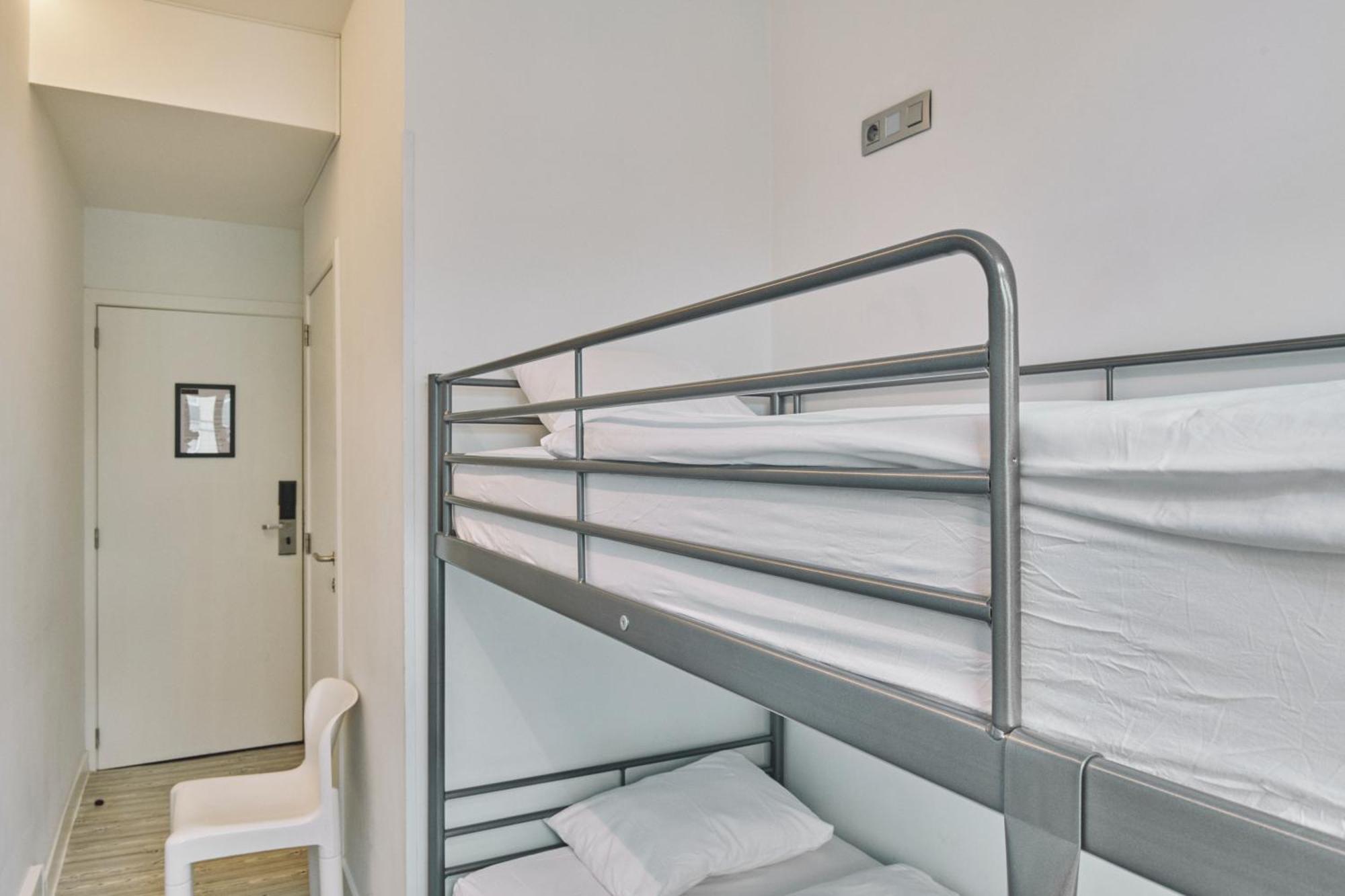 Zweibettzimmer mit eigenem Bad