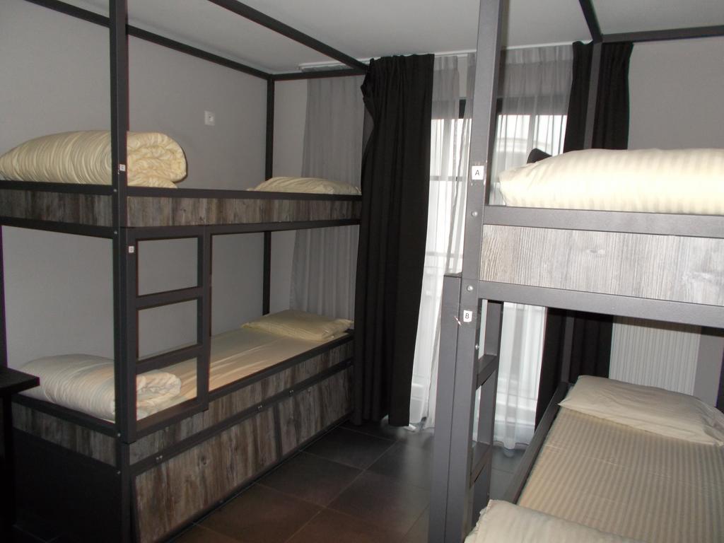 4 Bed Private Room,687637761:JPEG