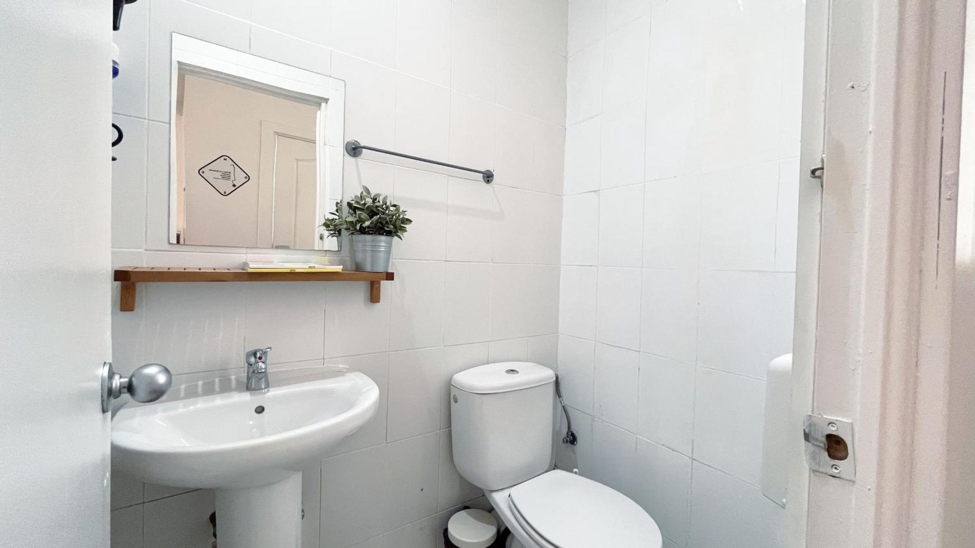 Dreibettzimmer mit eigenem Bad