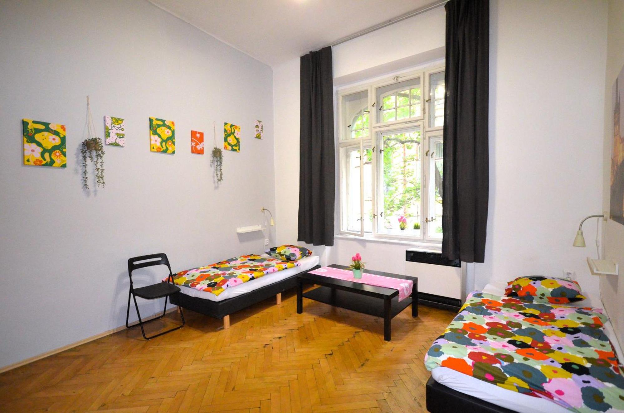 Economy Vierbettzimmer mit Gemeinschaftsbad