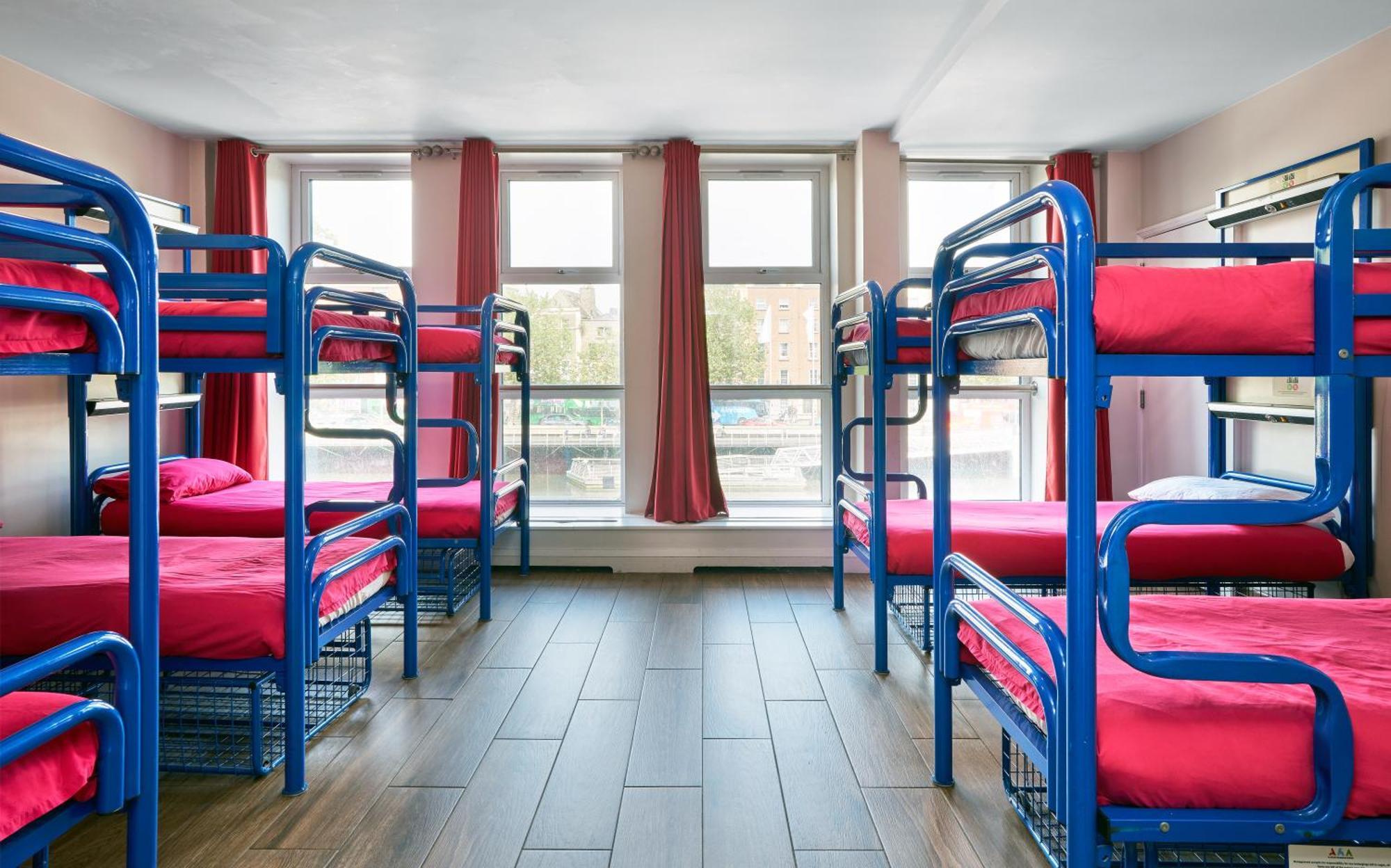 1 bed a 10 bed mixed dorm En Suite
