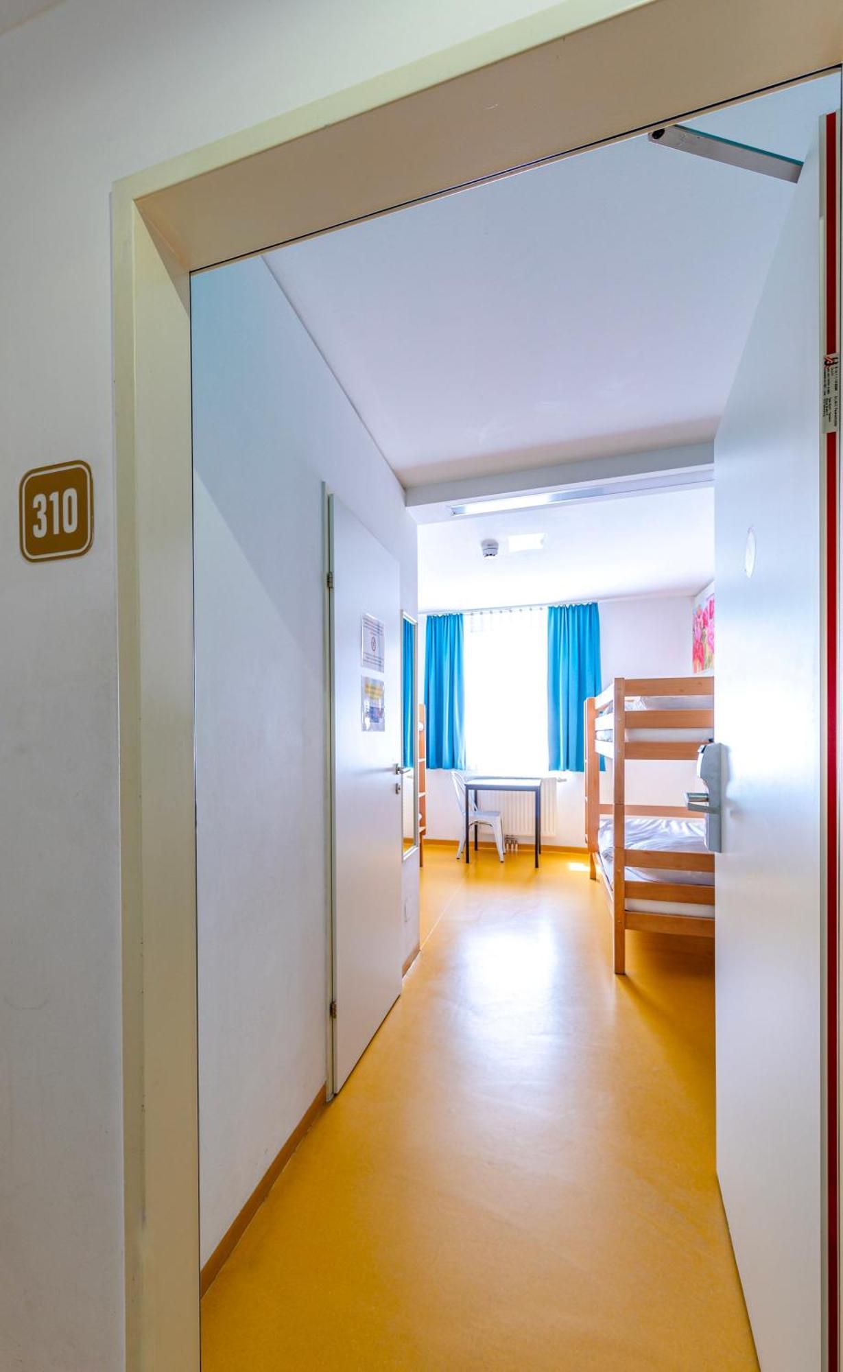 Einzelbett im 4-Bett-Schlafsaal für Frauen