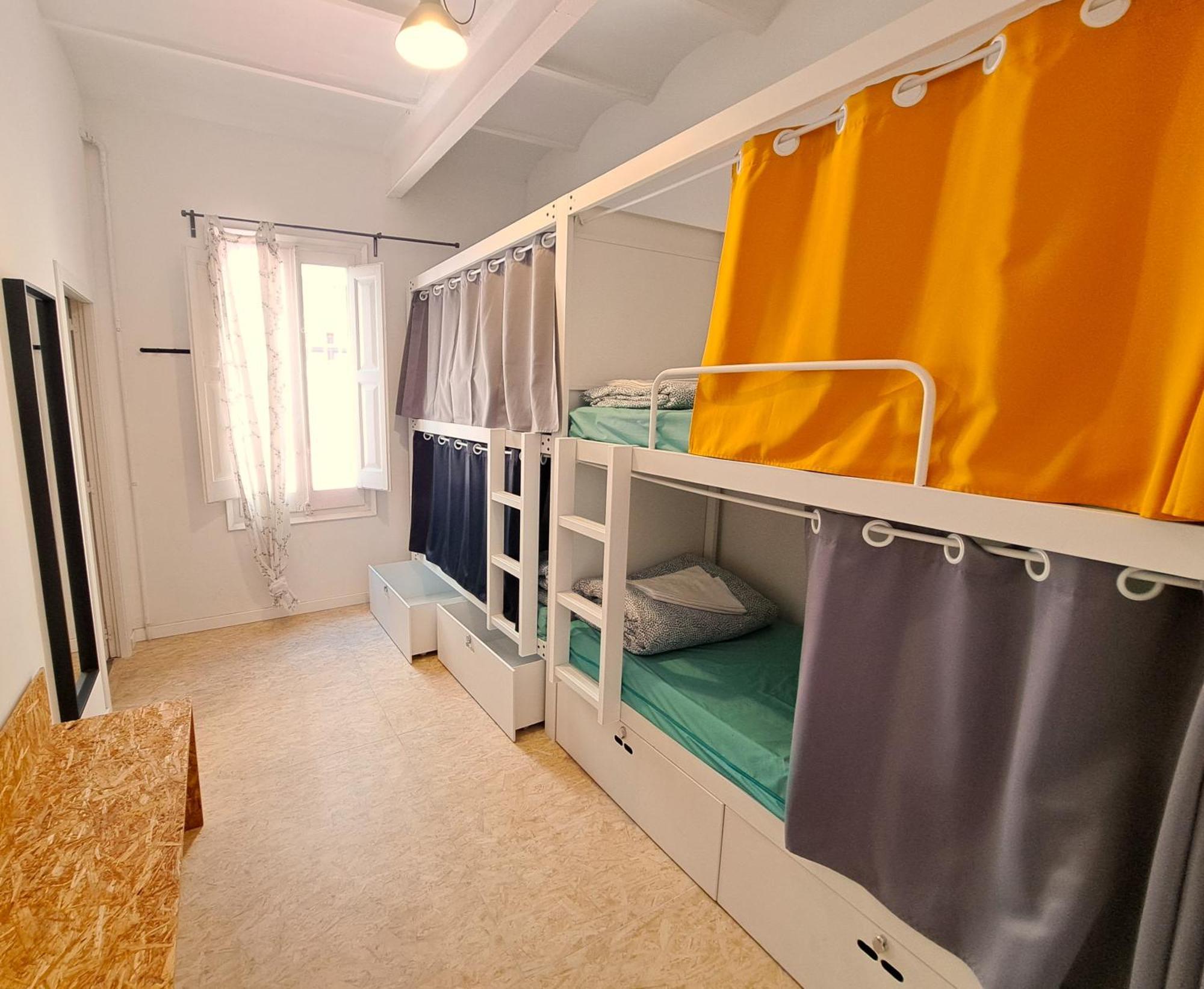 Bett im Schlafsaal für Frauen (4 Personen) mit eigenem Bad