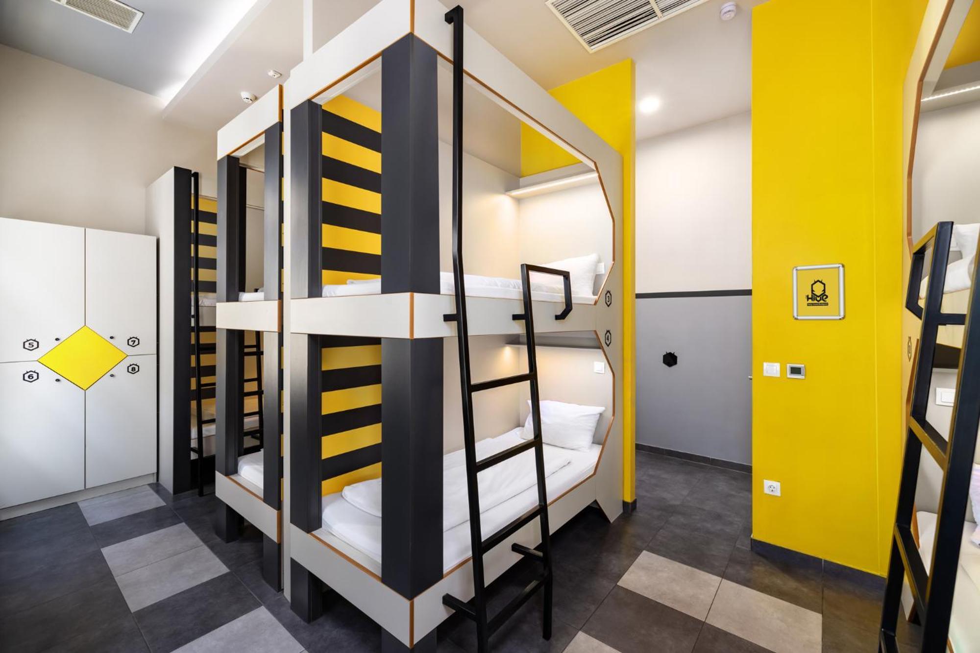 Privatzimmer mit eigenem Bad (8 Erwachsene)