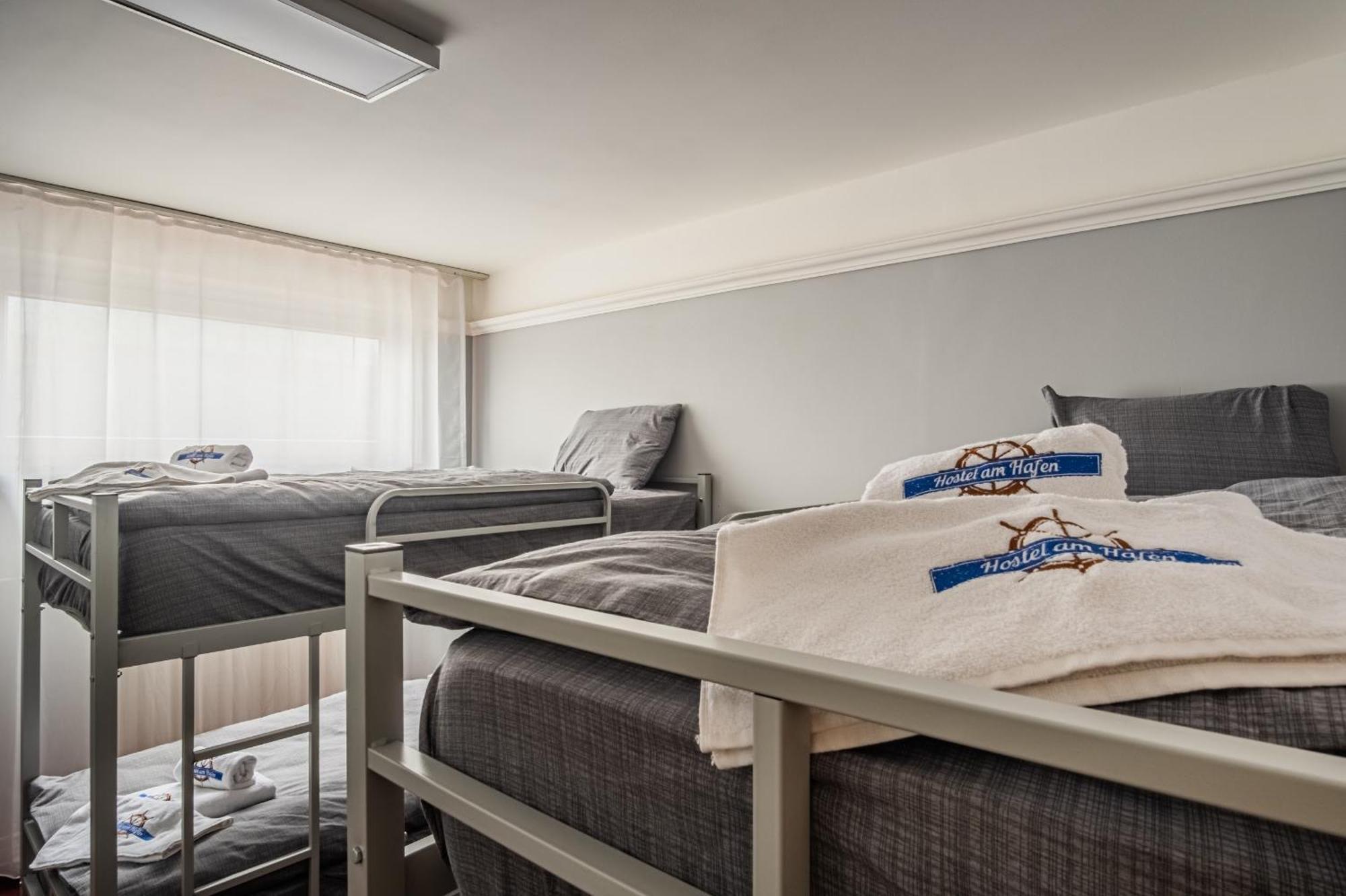Vierbettzimmer mit eigenem Bad
