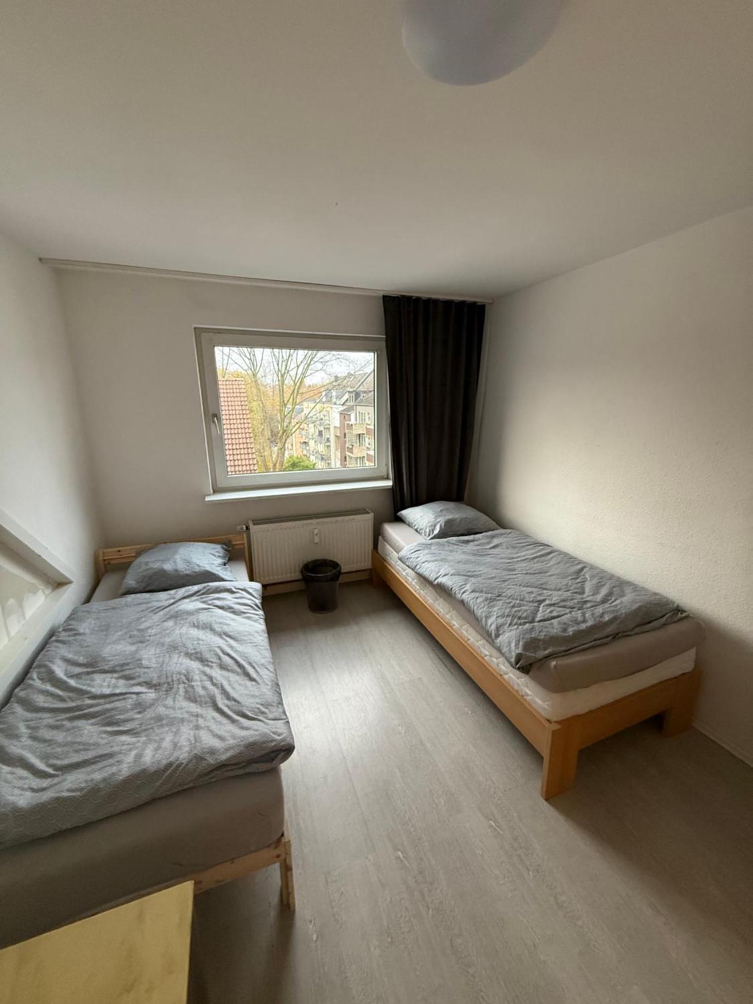 Kleines Zweibettzimmer