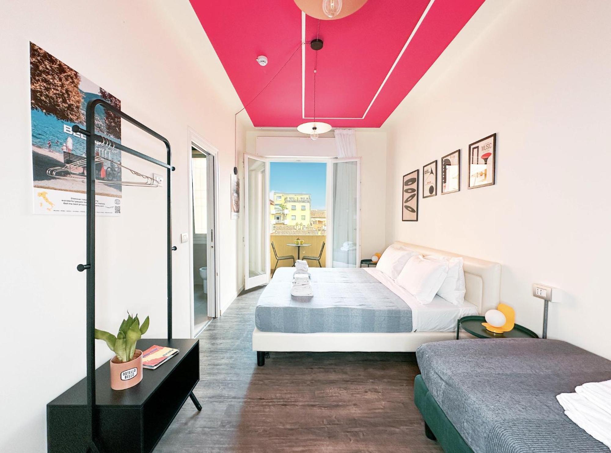 Dreibettzimmer mit Balkon