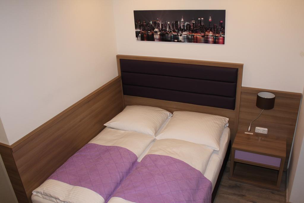 Deluxe Double Room,213574229:JPEG