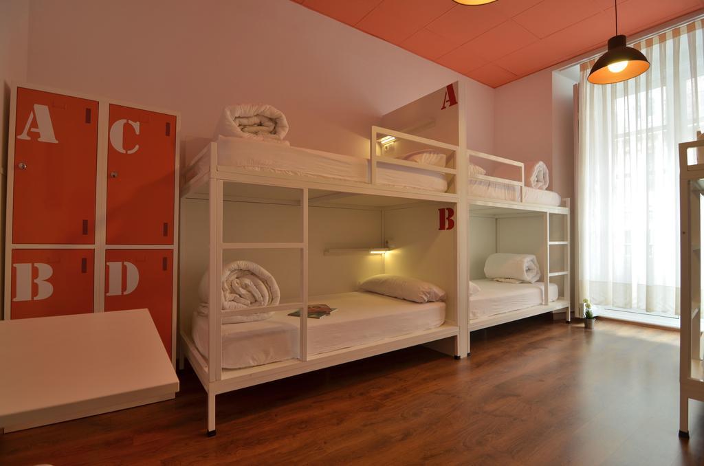 Bett im gemischten 6-Bett-Schlafsaal