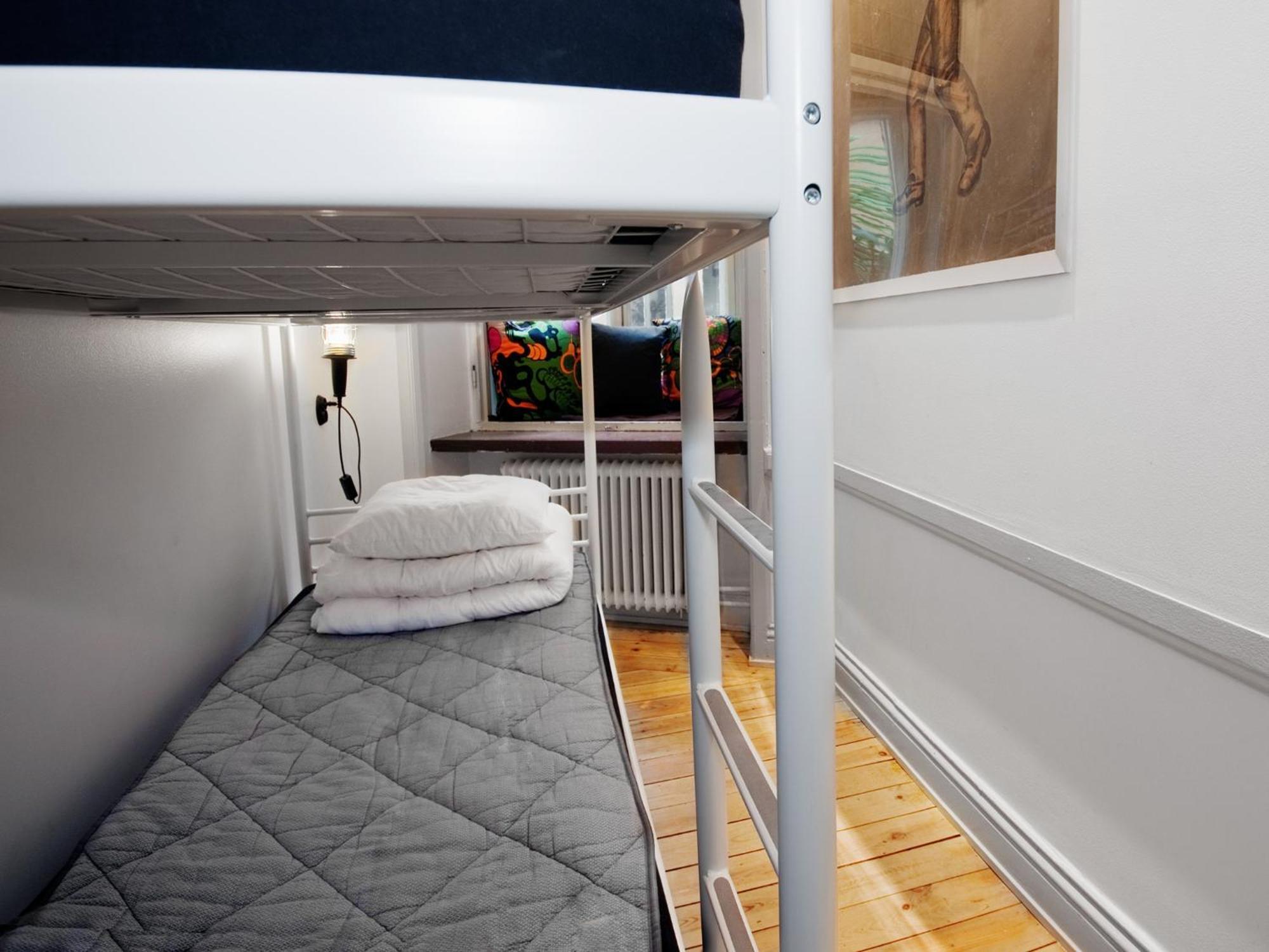Zweibettzimmer mit Gemeinschaftsbad