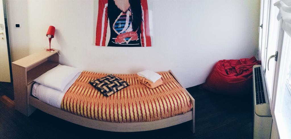 Zweibettzimmer mit Gemeinschaftsbad