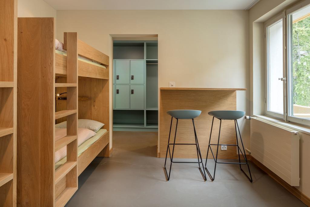 Bett im gemischten 6-Bett-Schlafsaal - Gemeinschaftsbad