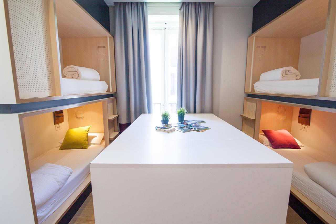 Bed 6-Bed Mixed Dormitory Room