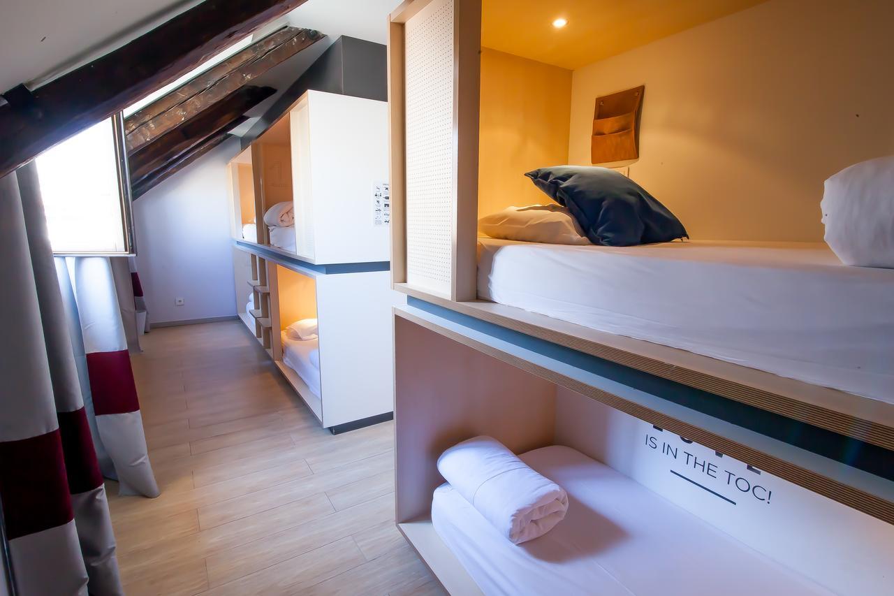 Bed 6-Bed Mixed Dormitory Room