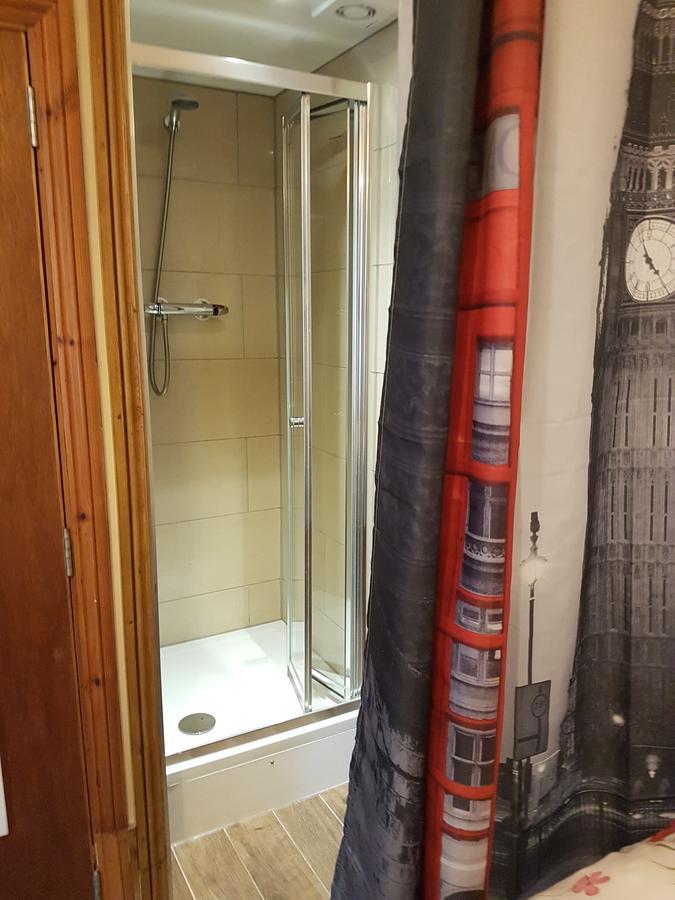 Doppelzimmer mit Gemeinschaftsbad