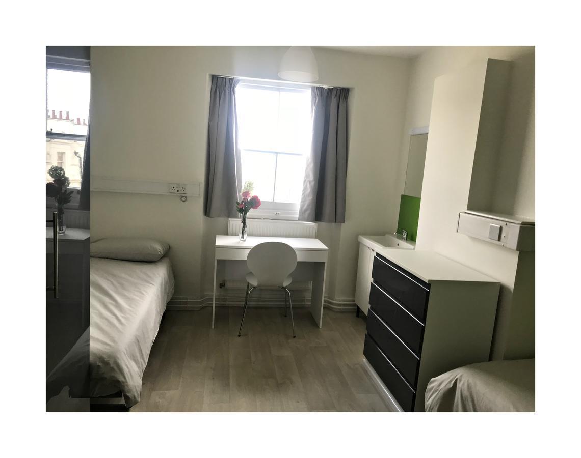 Standard Twin Room,643719303:JPEG
