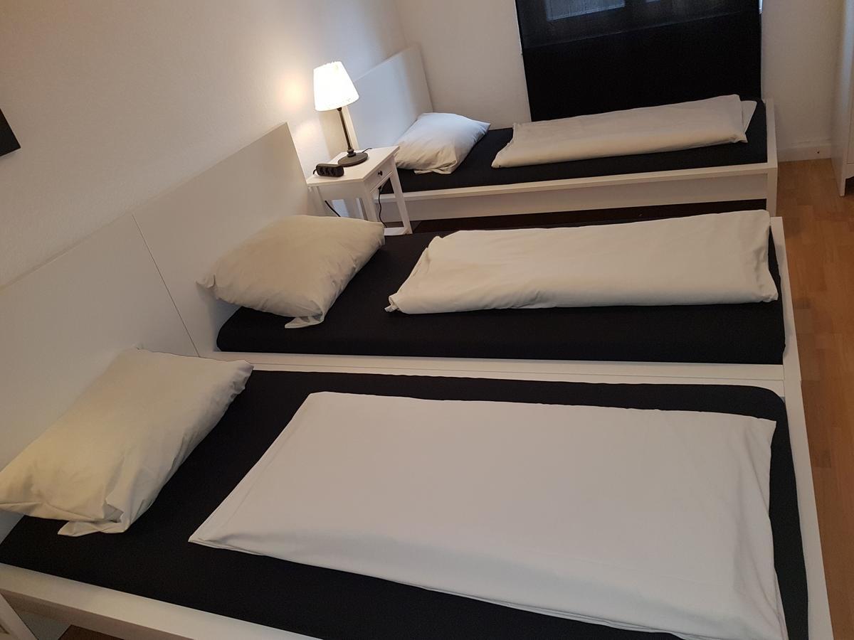 Dreibettzimmer mit Gemeinschaftsbad