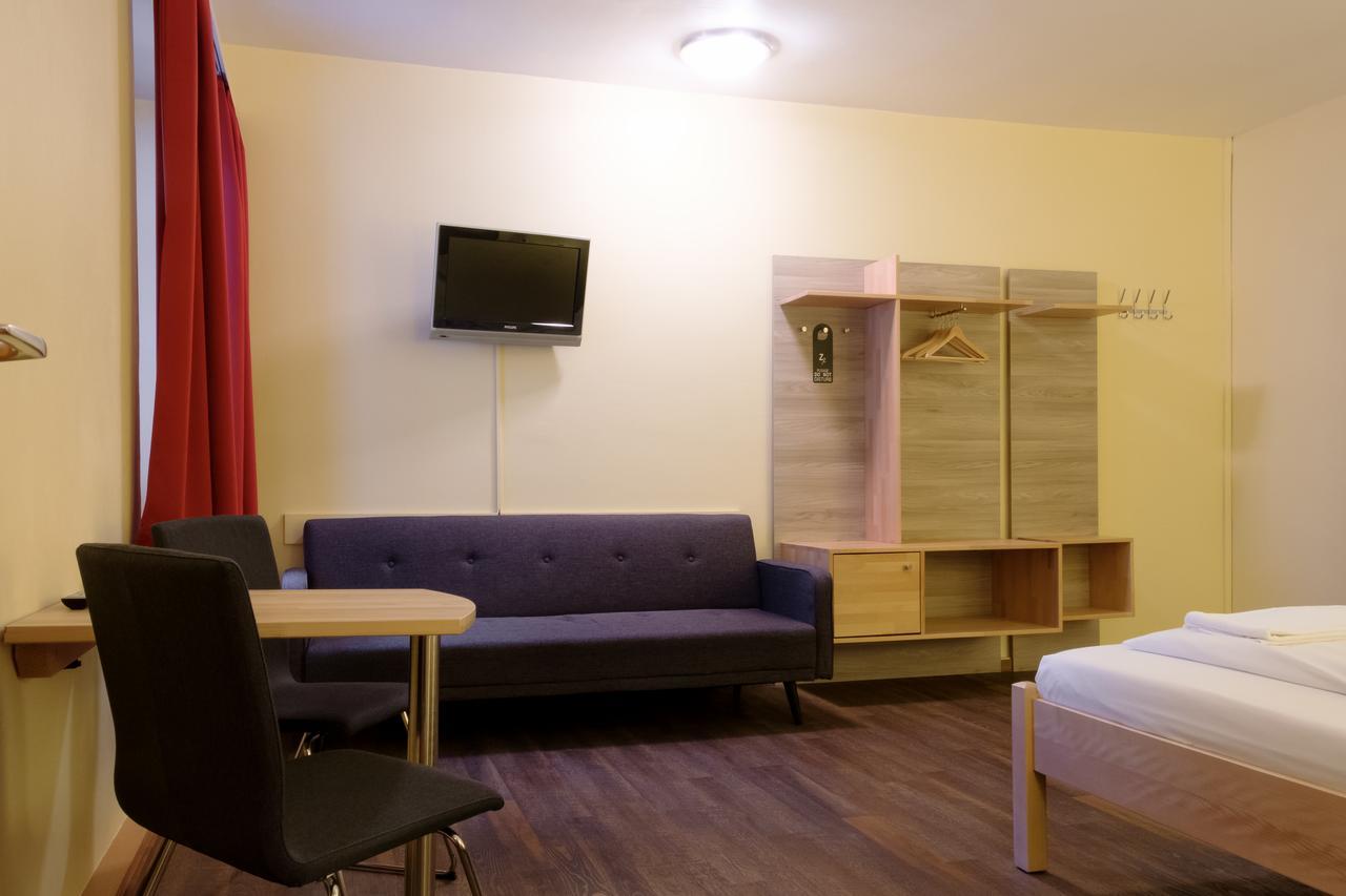 Double Room Private Bathroom