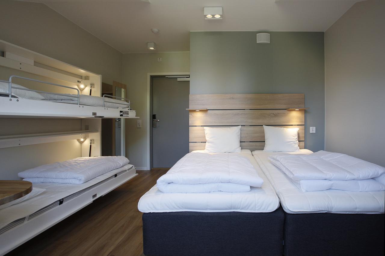 Dreibettzimmer mit eigenem Bad