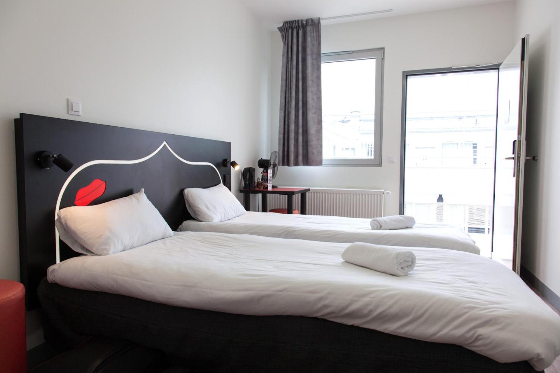 Zweibettzimmer mit eigenem Bad