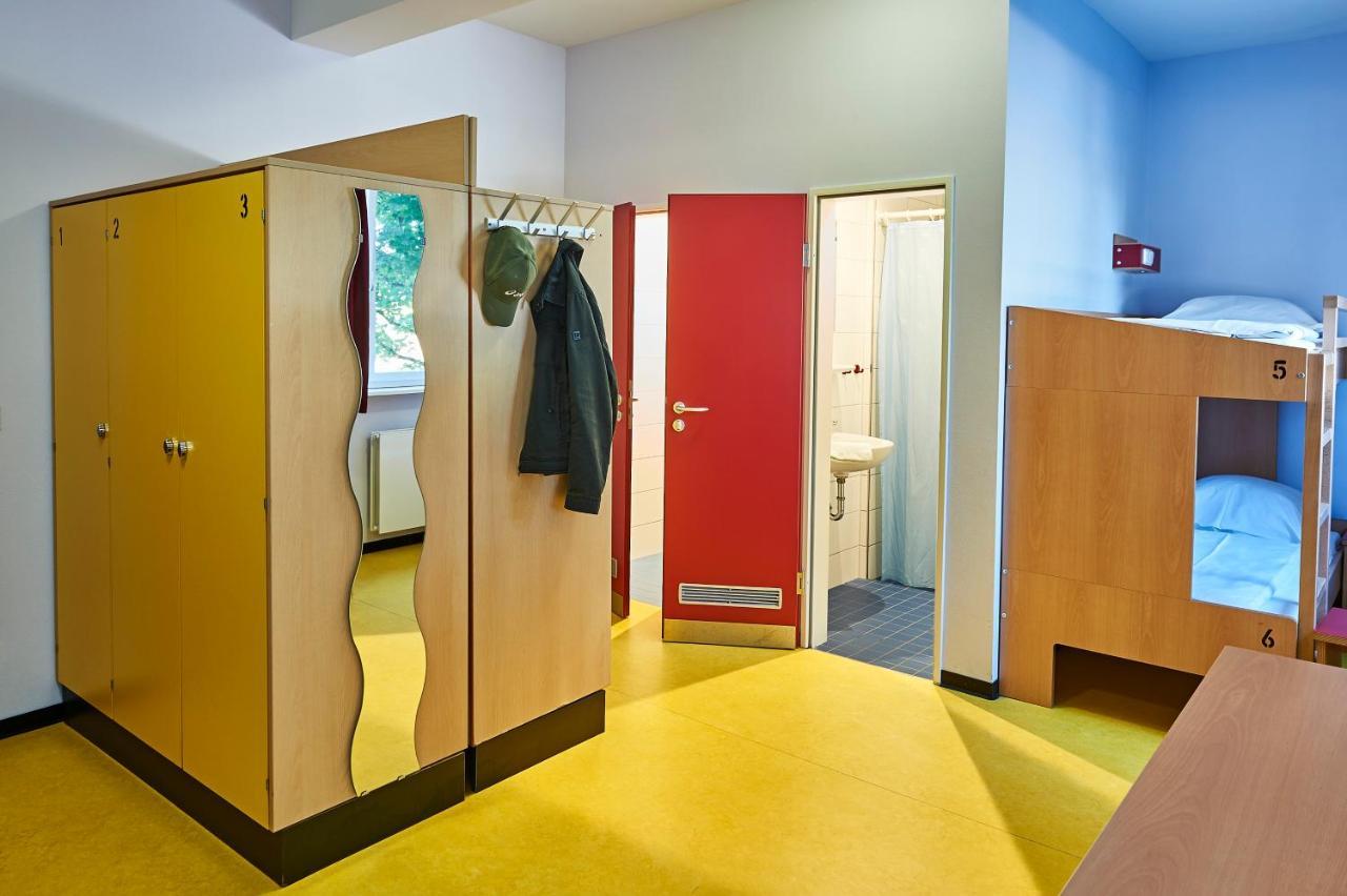 Bed Male 4-Bed or 6-Bed Dormitory Room Shower Toilet,1550316985:JPEG