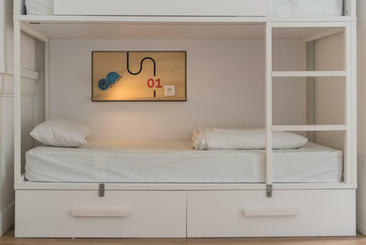 Bunk Bed 10-Bed Mixed Dormitory Room,784174995:JPEG