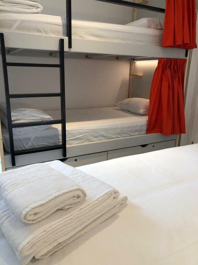 Familienzimmer mit Gemeinschaftsbad