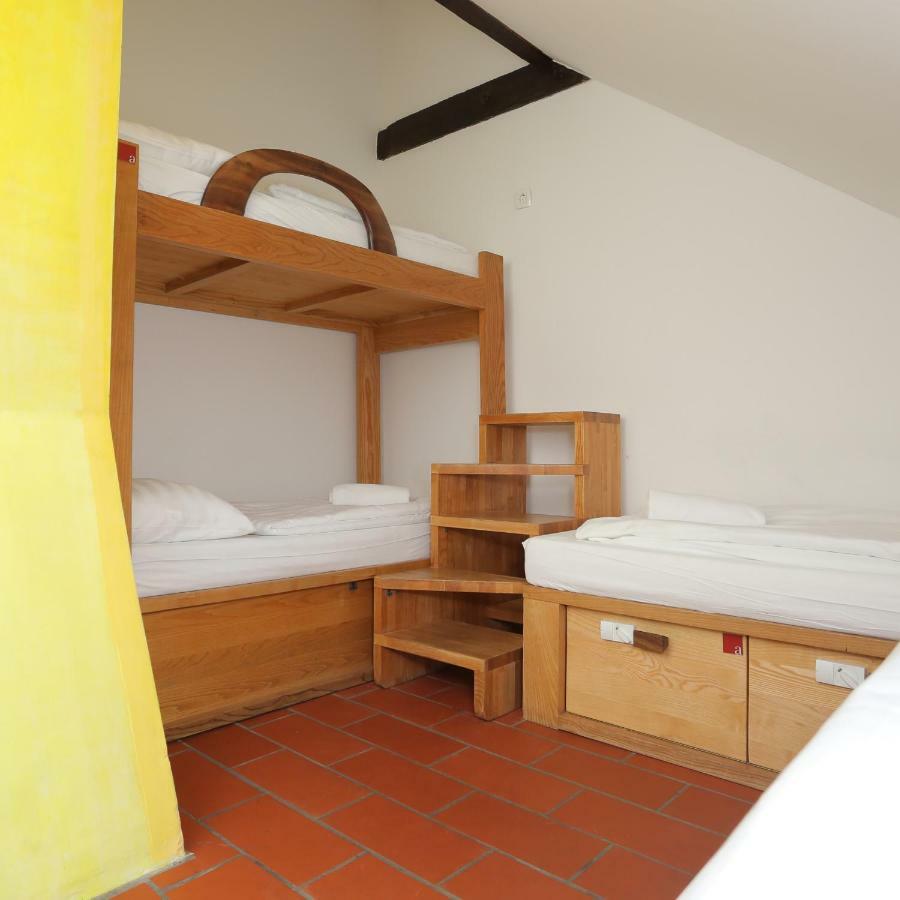 Einzelbett im Schlafsaal mit 4 Betten
