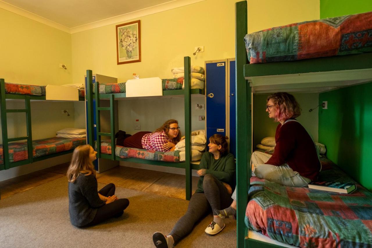Einzelbett im 10-Betten-Schlafsaal (Frauen)