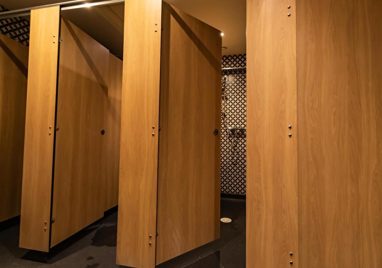 Privates Sechsbettzimmer