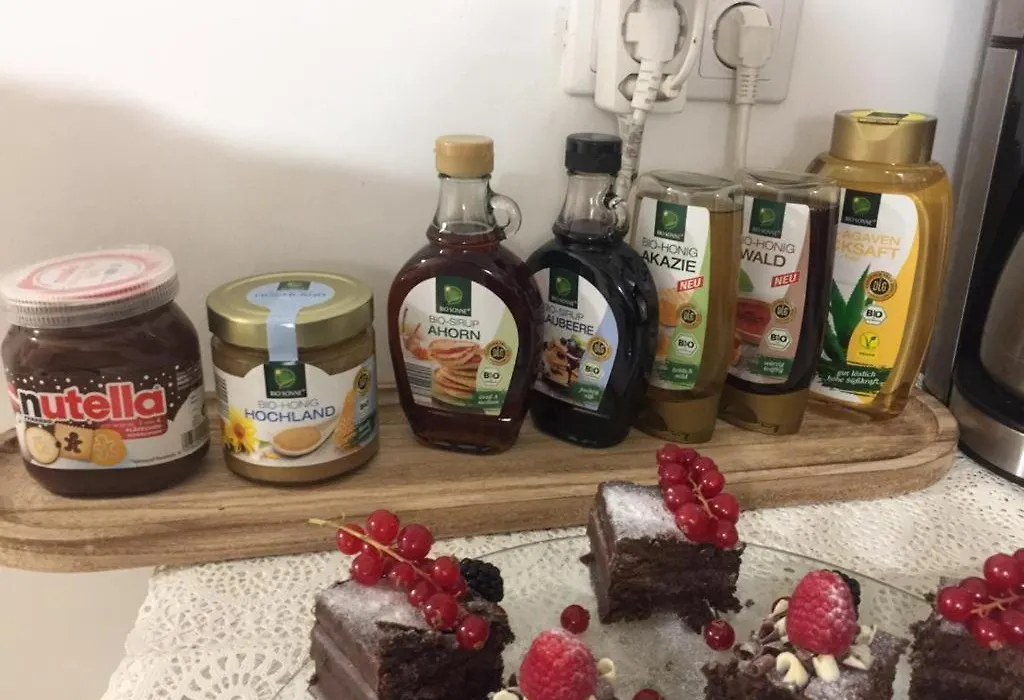 New Hostel Berlin Mitte - Free Tea And Coffee Are Provided Around The Clock-1