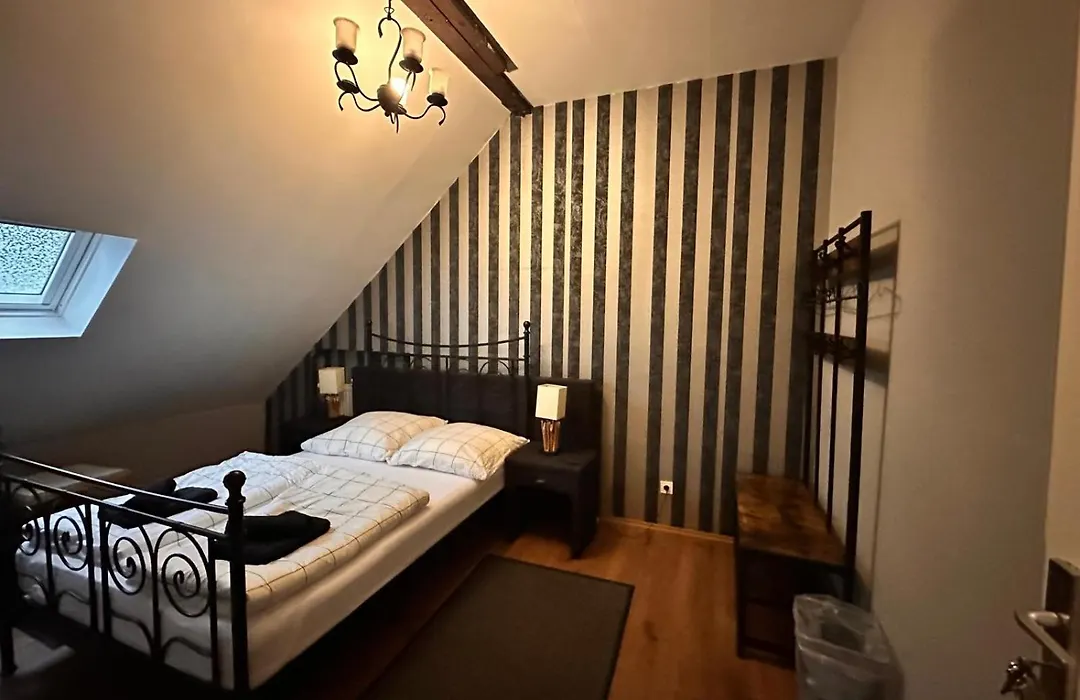 Adam'S Hostel - Self Check-In & Only Private Rooms-1