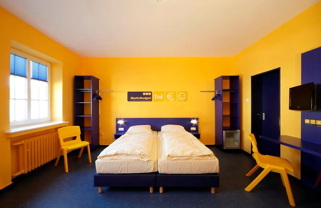 Bed'Nbudget Expo-Hostel Rooms-1