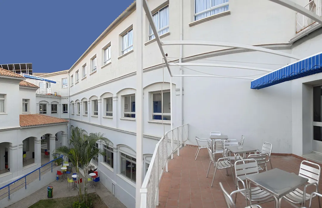 Albergue Inturjoven Malaga-1