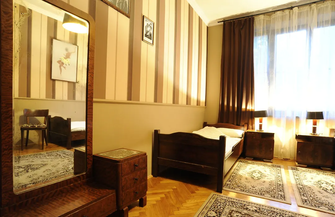 Hostel Deco-1