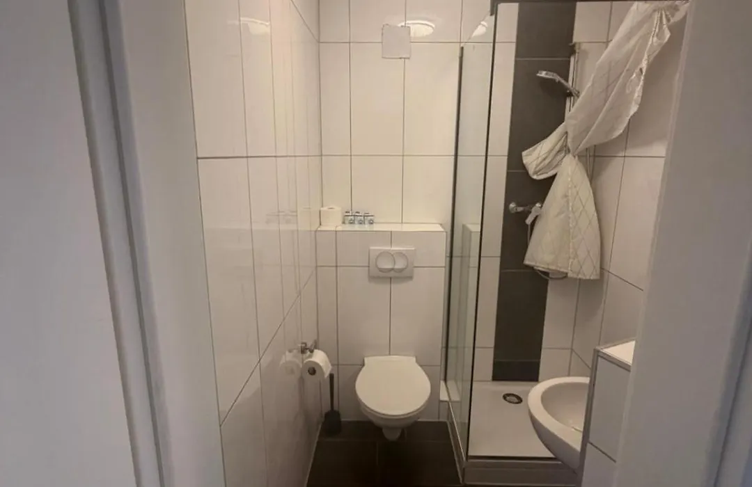 GZ Hostel Bonn-1