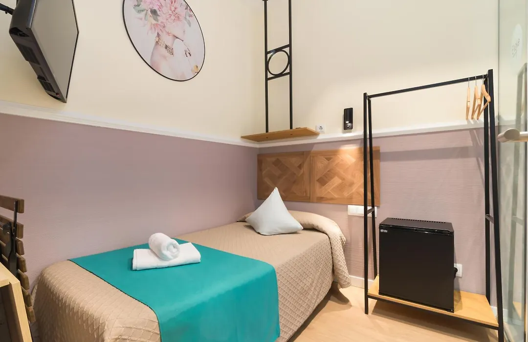 Hostal Evocare Madrid-1